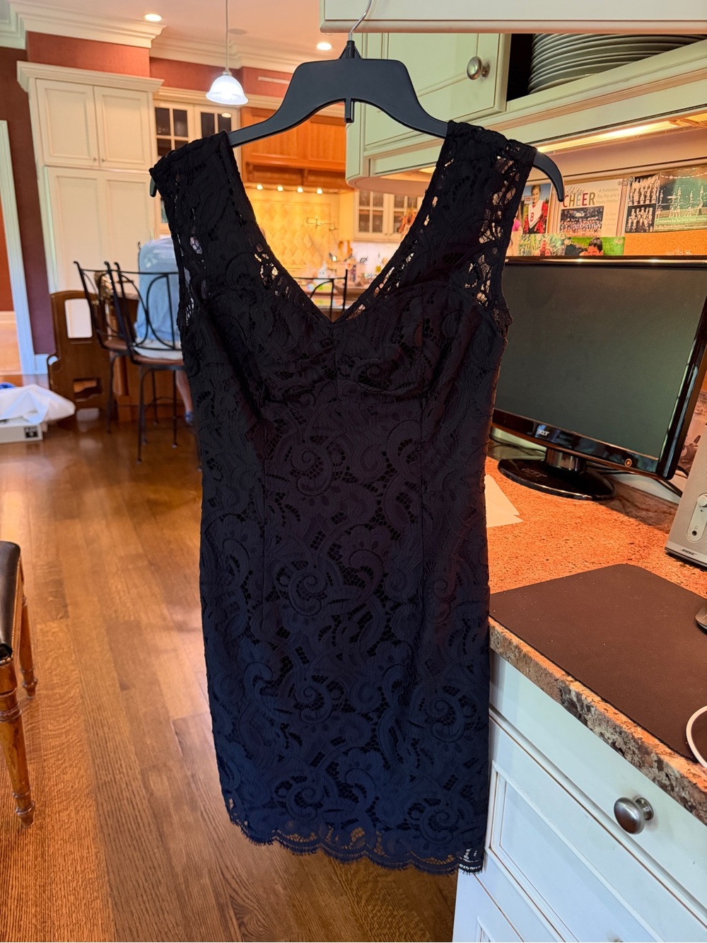 Classic Black Lace V-Neck Sheath Dress - Women's